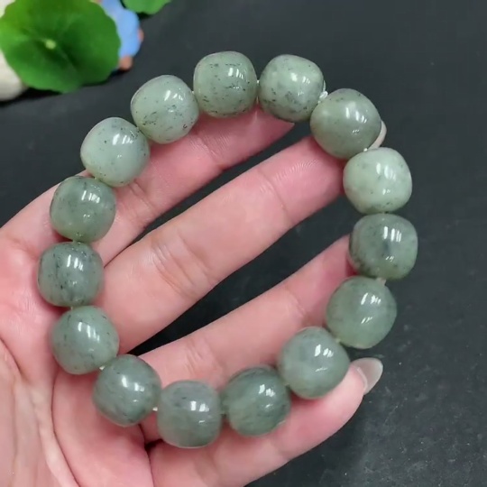 H30464506 Hetian Jade Bead Bracelet, Approx. 13.7 mm, Total Weight Approx. 69.4g