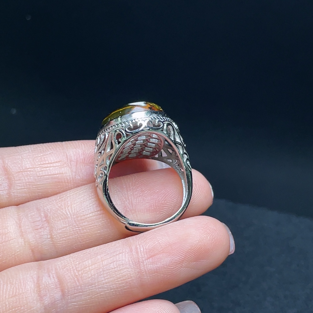 C28184871 Amber Beeswax Ring Adjustable Non-Gold-Inlaid Total Weight Approx. 7.38g