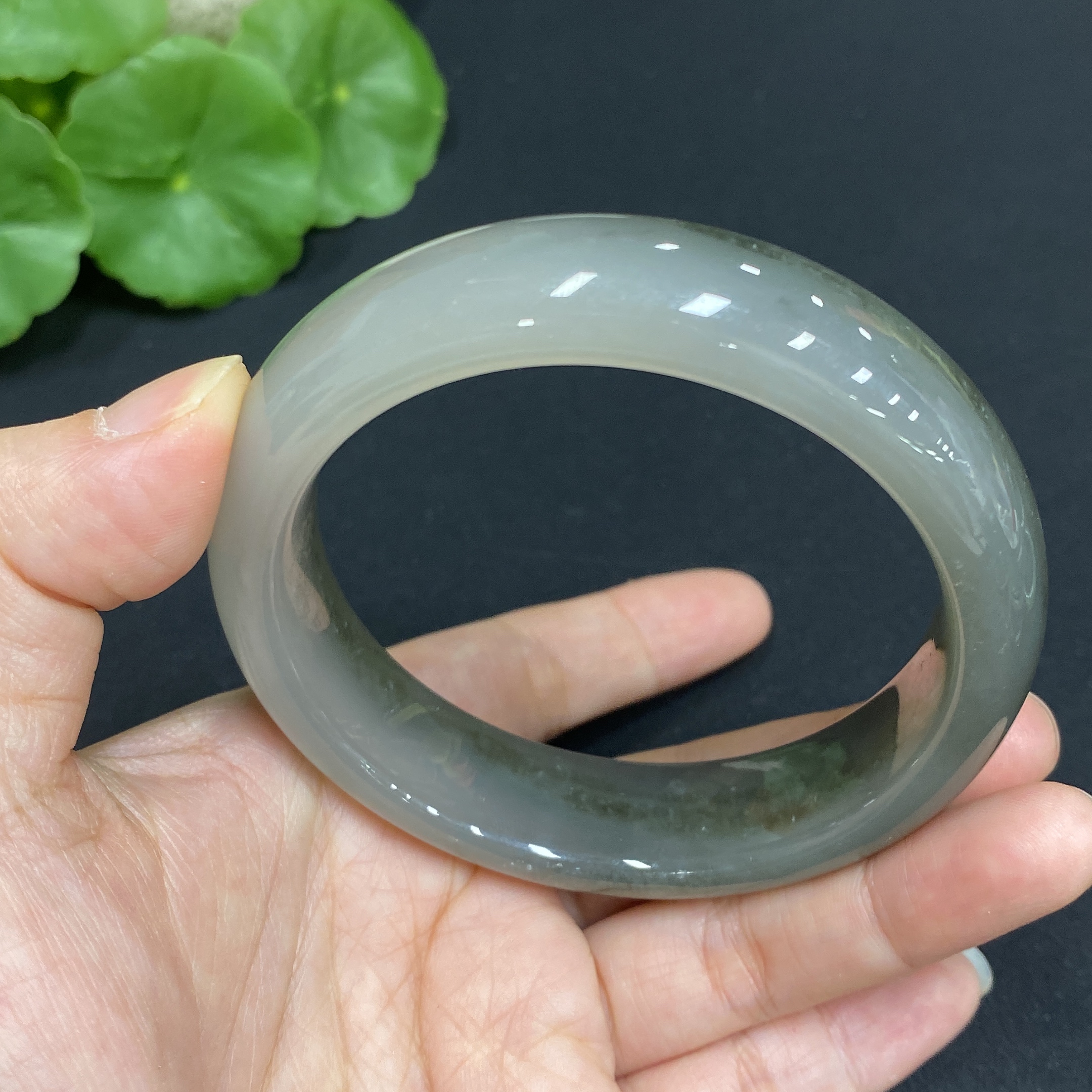 H34987079 Hetian Jade Round Bracelet Size 57.8 Total Weight Approx. 67.9g