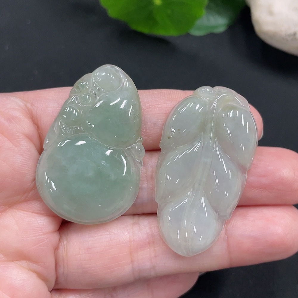 F29361858 Emerald Pendants Bulk Sale