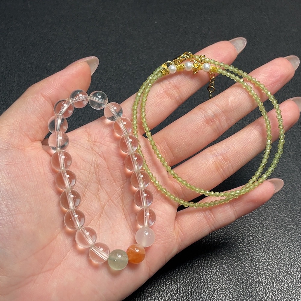 C34952489 Crystal Bracelet + Peridot Necklace Non-Gold, Stones May Be Non-Natural, Total Weight Approx. 21.44g, Sell as a Lot