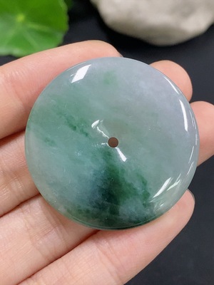 F42969401 翡翠平安扣挂件  货品总重约15.76g