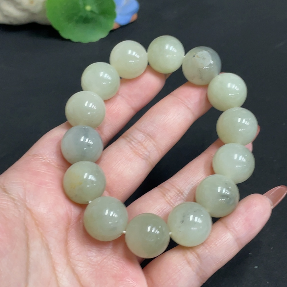 H35118354 Hetian Jade Bracelet, Approx. 15.8 mm, Total Weight Approx. 86.1g
