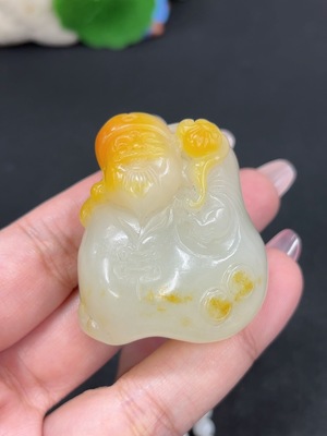 H46520654 和田玉挂件 财神 货品总重约【含链】87.6g 皮色成因未定 配珠非和田玉