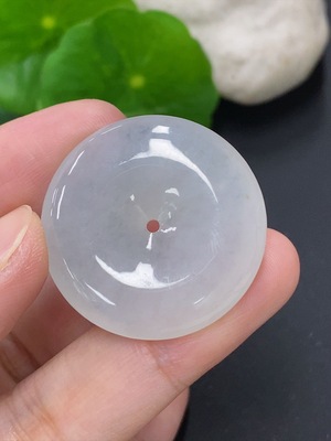 F42972287 翡翠平安扣 货品总重约11.8克