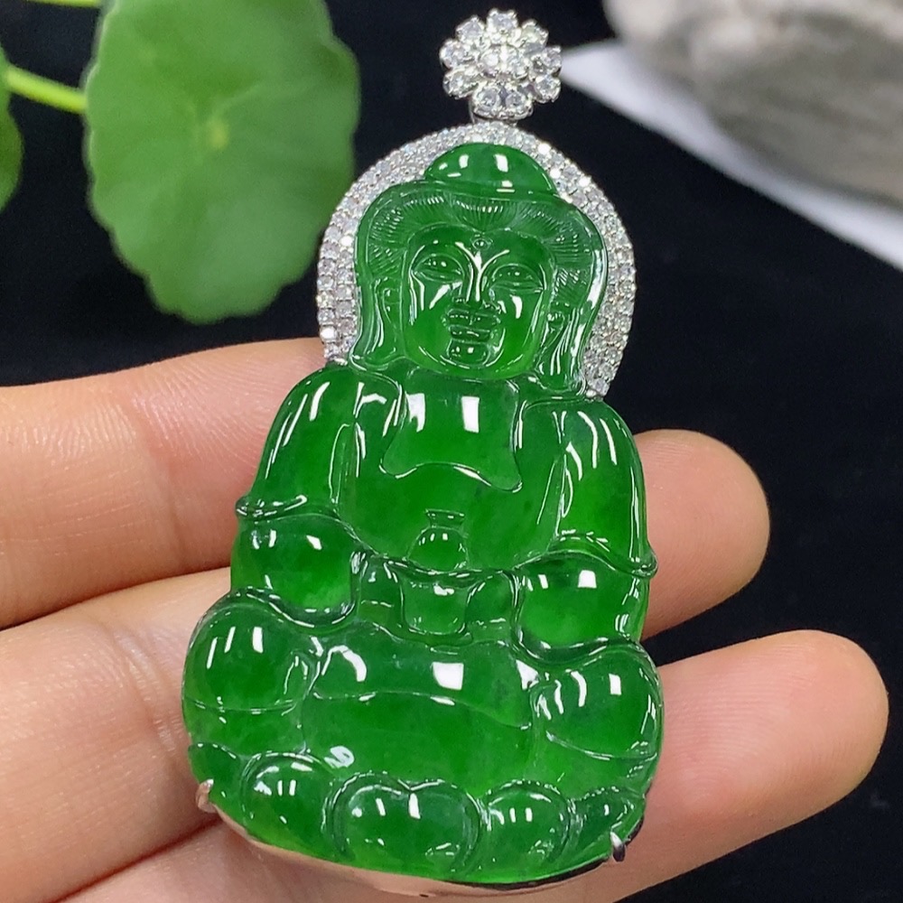 F31639491 Jadeite Guanyin Pendant Set in 18K Gold with Diamond Accents