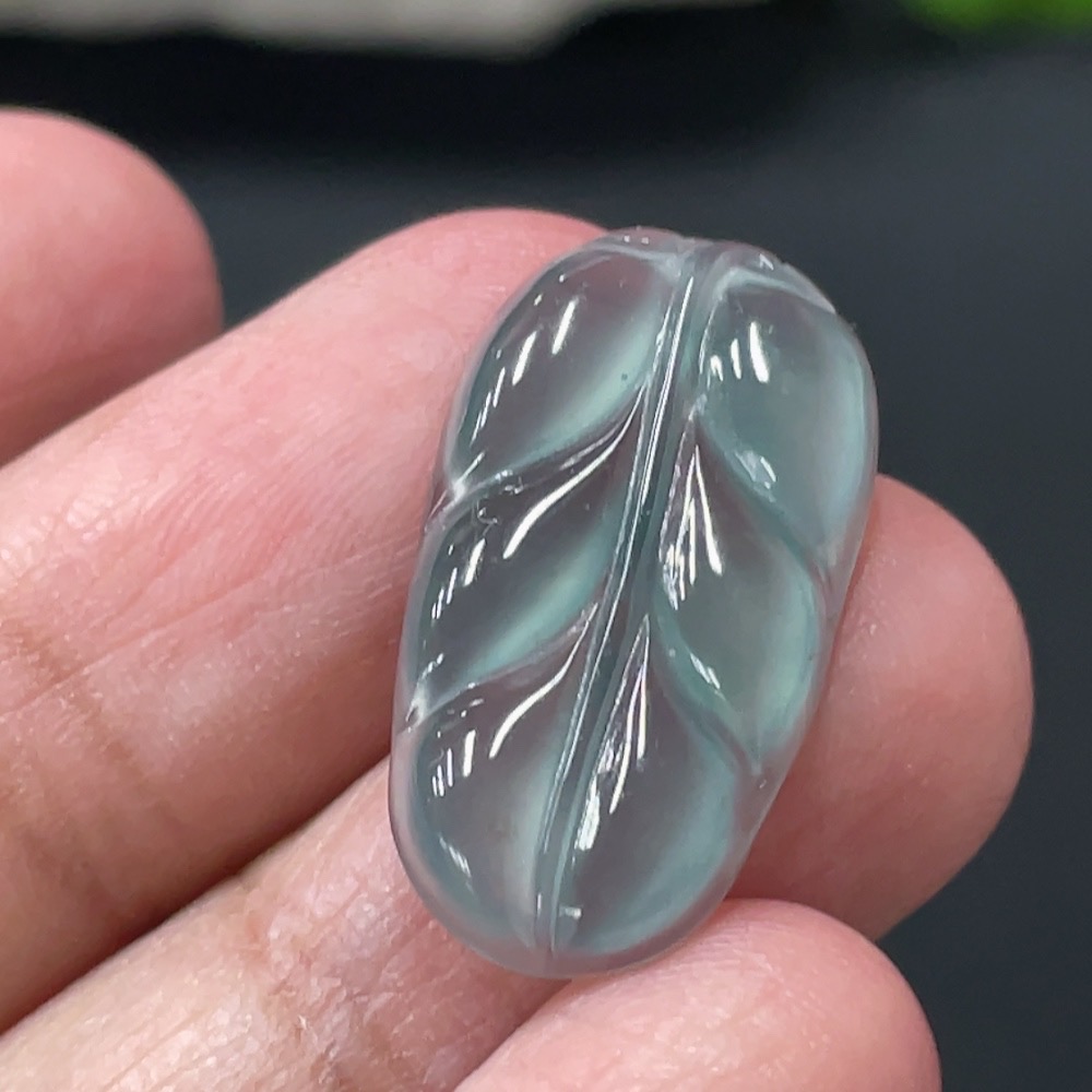 F28259901 Jadeite Leaf Inlay Piece