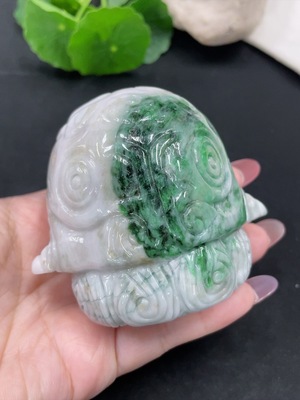 F34982552 Jadeite Ornament Total weight approximately 436g (including other mineral components)