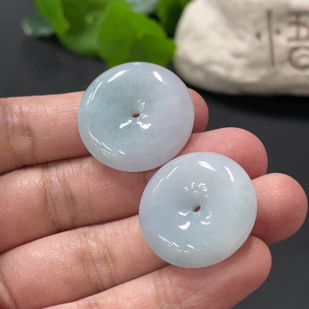 F33876091 Jadeite Pendants Sell as a Lot