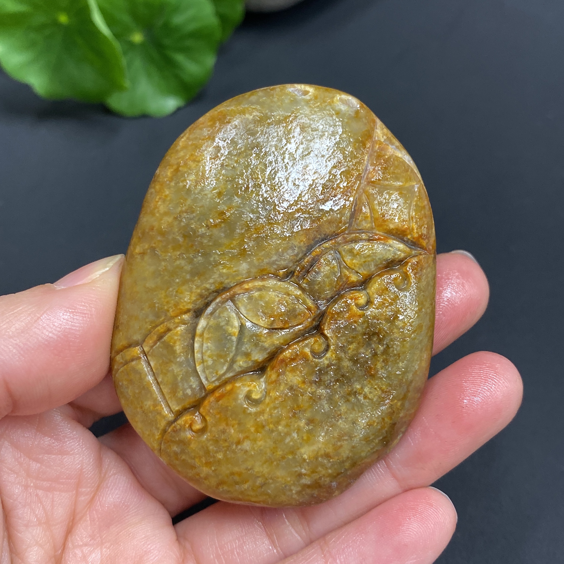 H15607447 Hetian Jade Seed Material Pendant, Antique-style Piece, Total Weight Approx. 69.6g, Undetermined Skin Color Origin