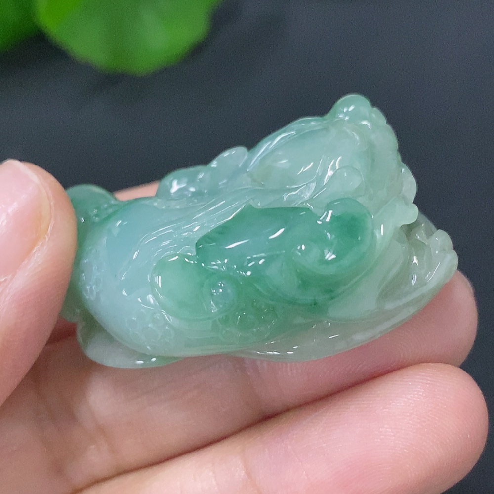 F31587694 JadeitePendant Golden Toad