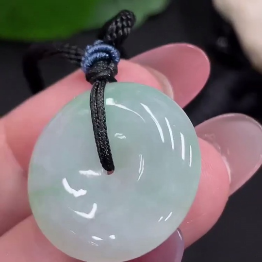 F34982673 Jadeite Peace Pendant with a total product weight of approximately 7.9g (including rope weight)