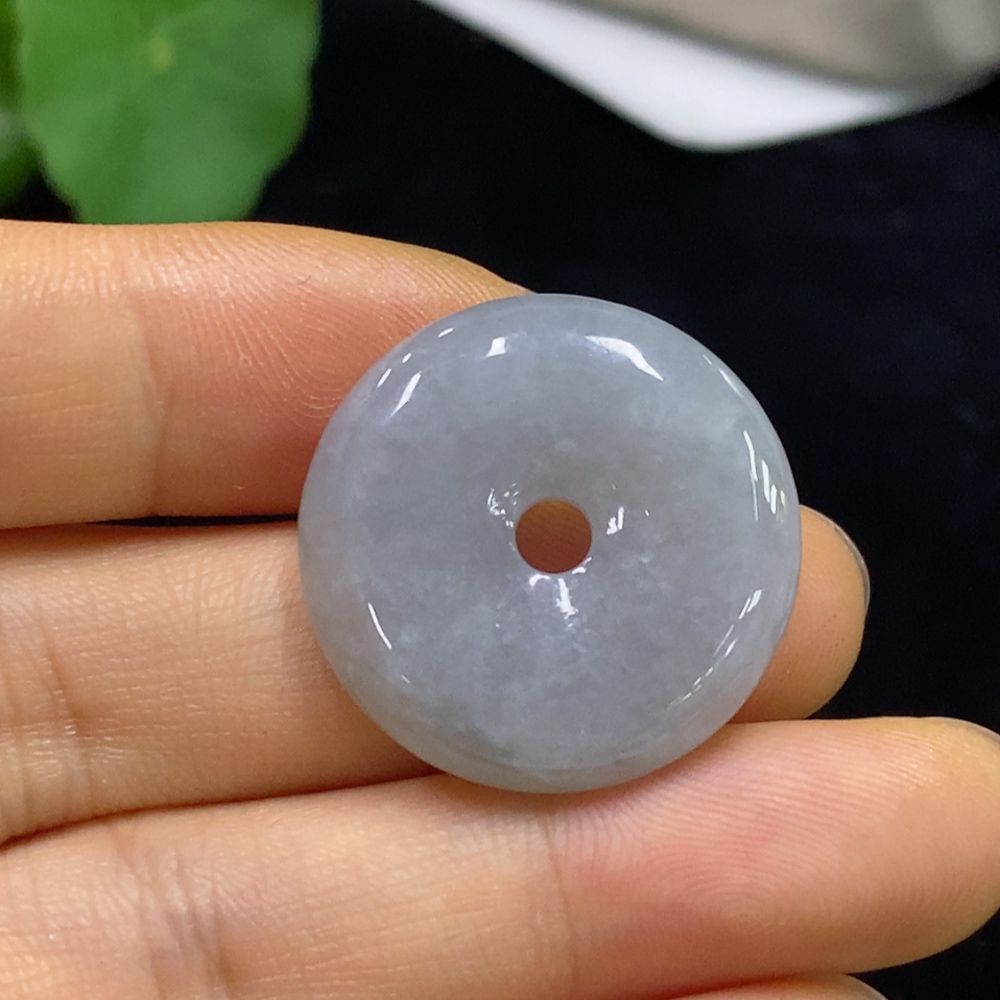 F34024628 Jadeite Pendant Sell as a Lot with Other Mineral Components