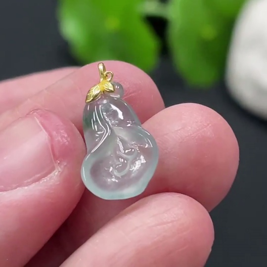 F32768552 Jadeite Magnolia Pendant with 18K Gold Bail, Total Weight Approx. 0.78g