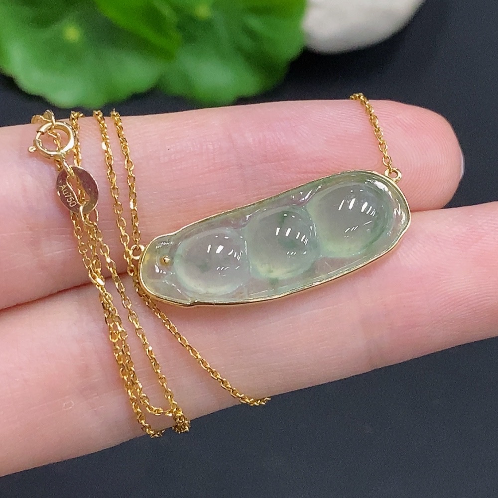 F30554654 Jadeite Lucky Bean Pendant 18k Gold Total Weight Approx. 4.4g (Including Chain)