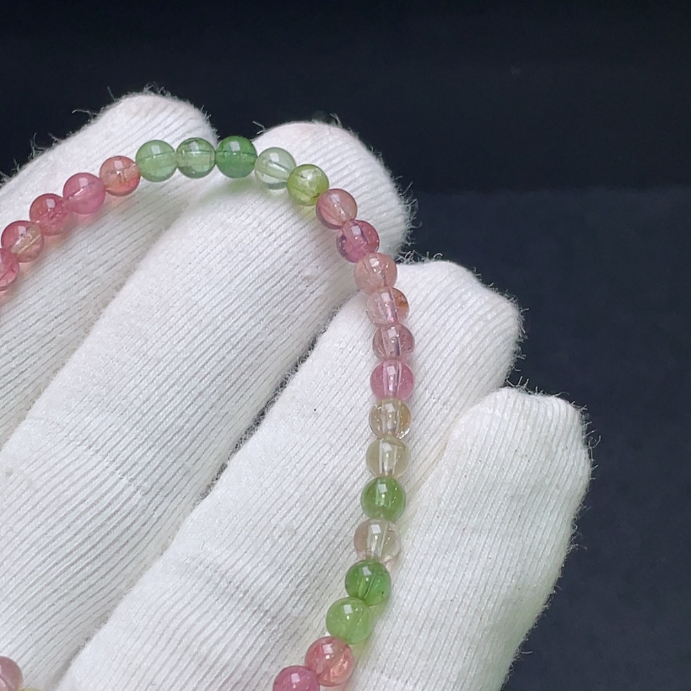 C29401471 Tourmaline Bracelet with Visible Organic Matter, Total Weight Approx. 5.26g, Size ~4.1mm