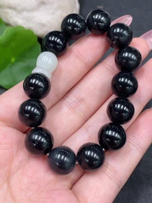 H33944392 Hetian Jade Bracelet, approx. 11.8mm, total weight about 35.1g, color origin undetermined