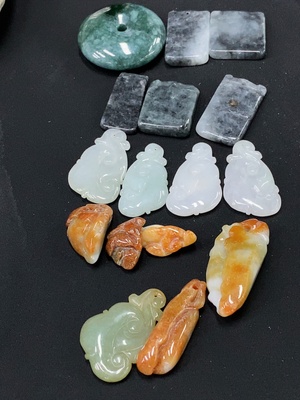 F29381420 Jadeite Pendant Sell as a Lot Color Origin Undetermined