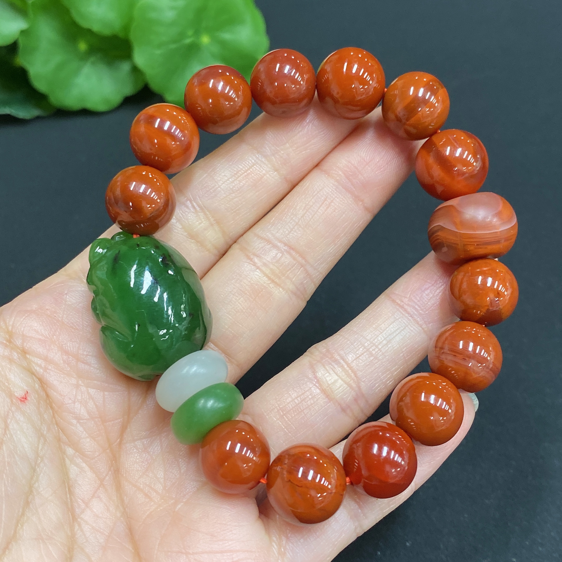 H32771453 Hetian Jade Wealth-Bringing Frog Bracelet (Matching chain not Hetian Jade, total weight approx. 47.1g)