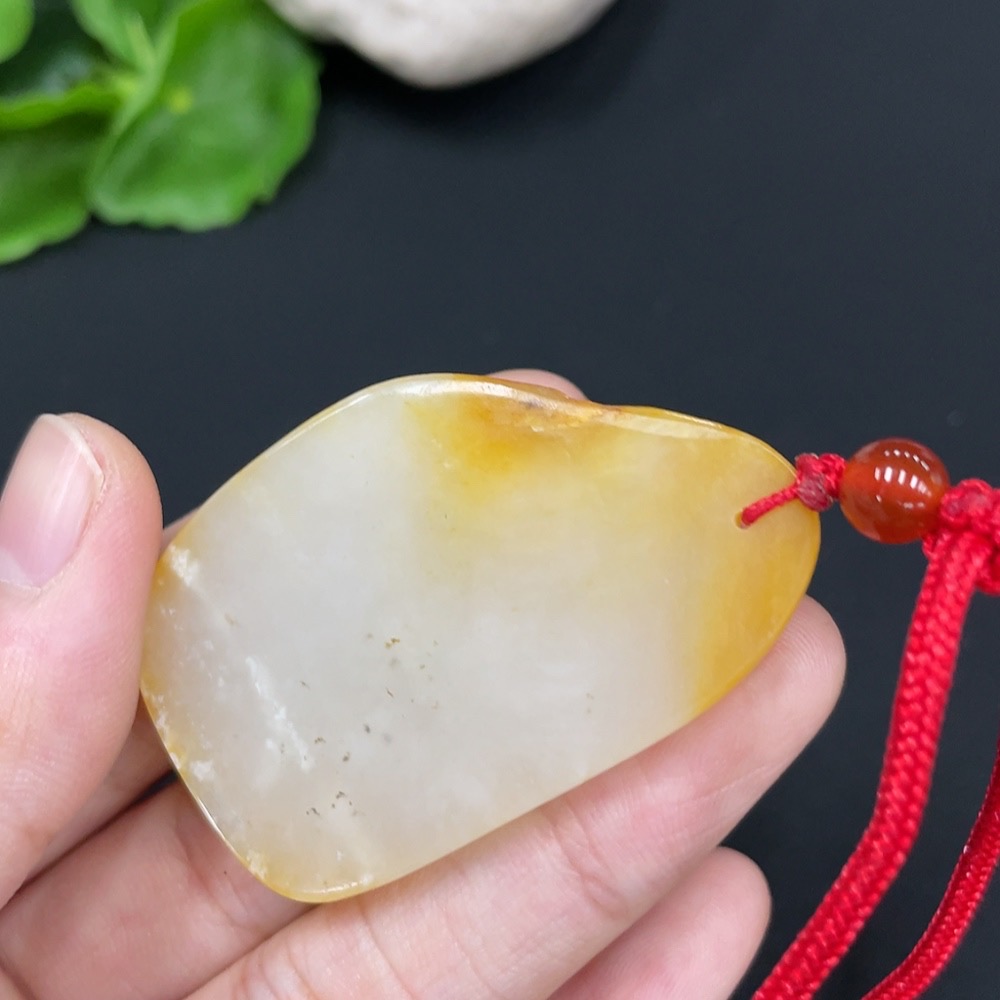 H29412562 Hetian Jade Pendant  Undetermined Skin Color Origin  Contains Other Mineral Components  Total Weight (Including Rope) Approximately 19.7g