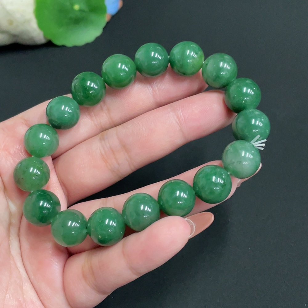 H34073848 African Emerald (Dulong Jade)