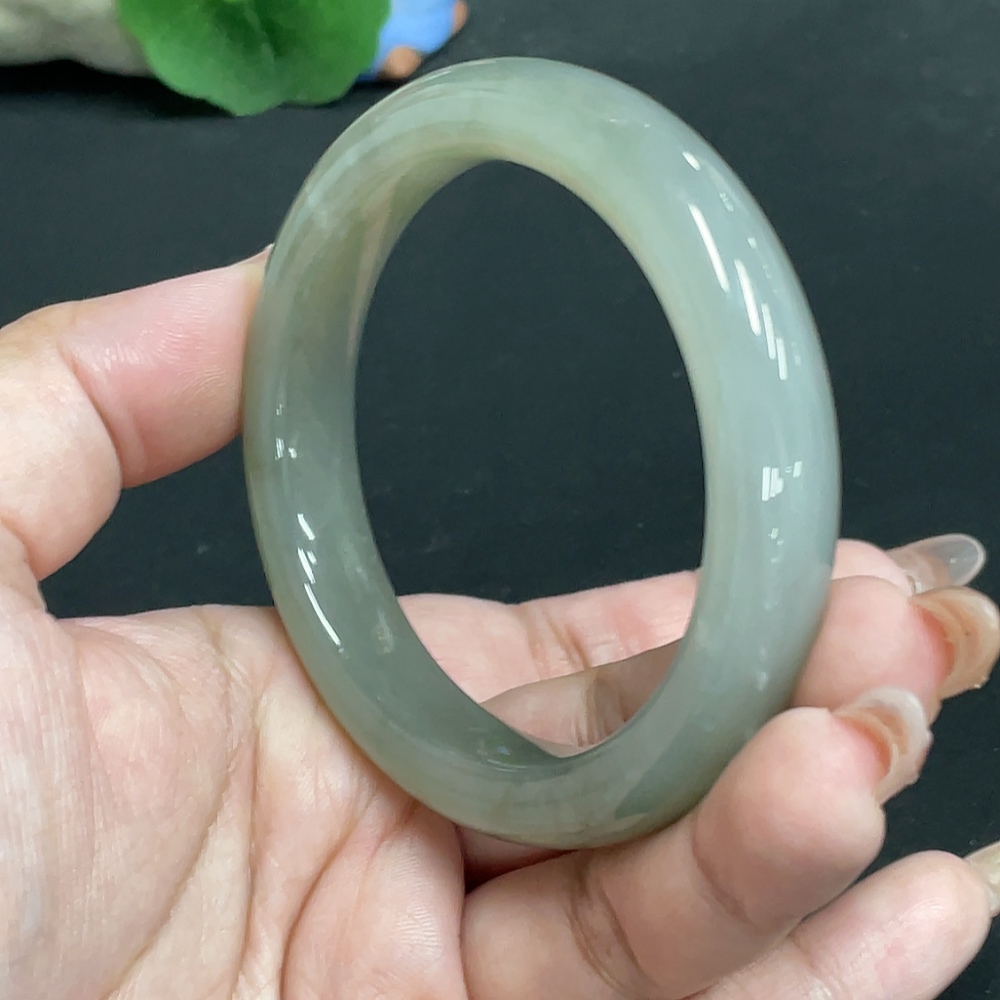 H32700450 Hetian Jade Round Bangle Size 55.8 Total Weight Approx. 55g