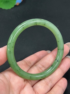H40704082 Hetian Jade Green Jade Round Bangle Size 58.4 Total Weight Approx. 30.4g