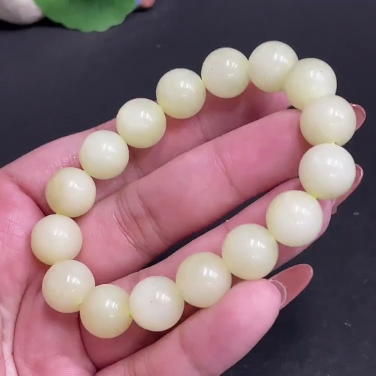 H34055231 Hetian Jade Bracelet, Approx. 11.7 mm, Total Weight Approx. 39.4g, Containing Other Mineral Components