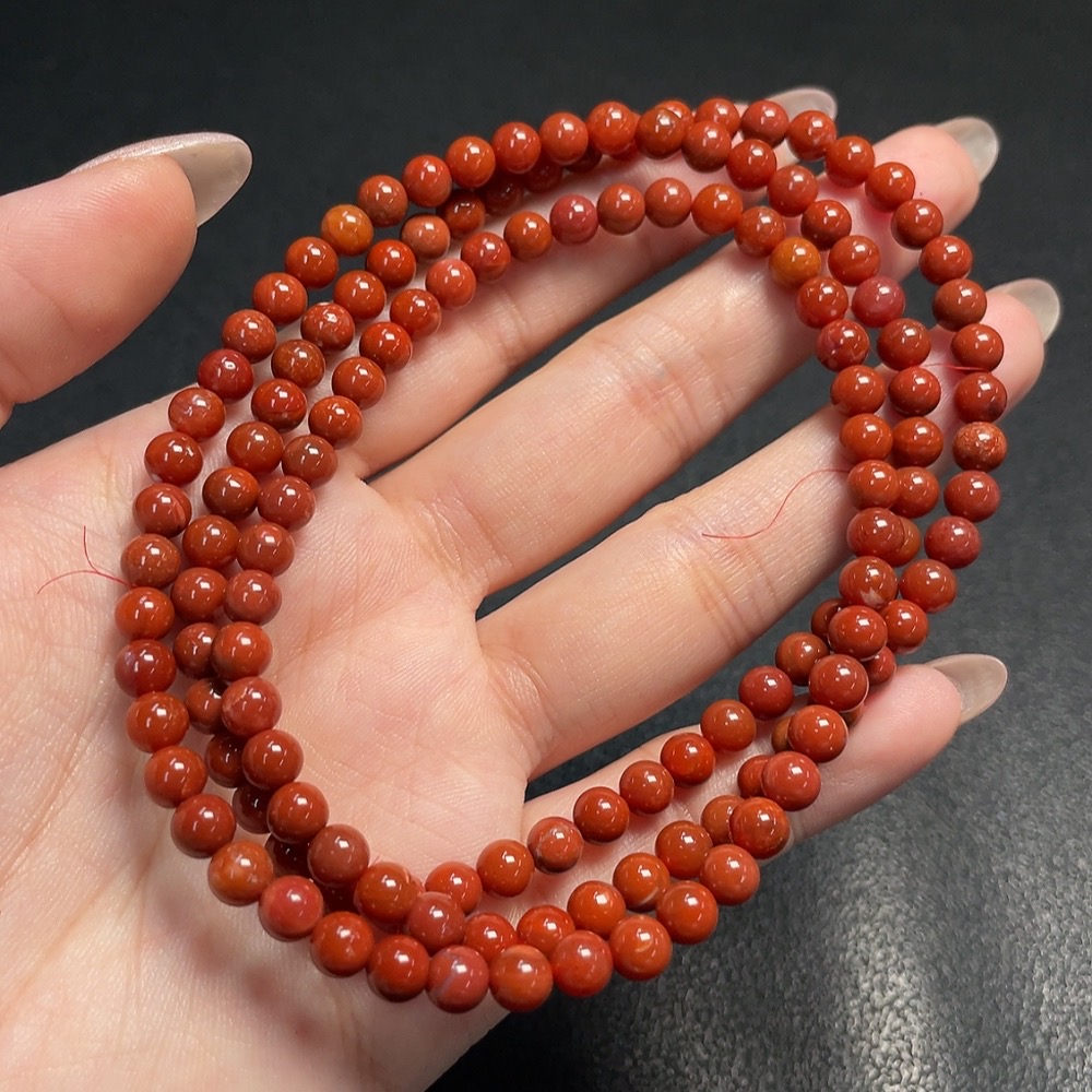 C34992297 South Red Agate Bead Strand with Visible Organic Matter, Total Weight Approx. 27.1g, Size ca. 5.1mm