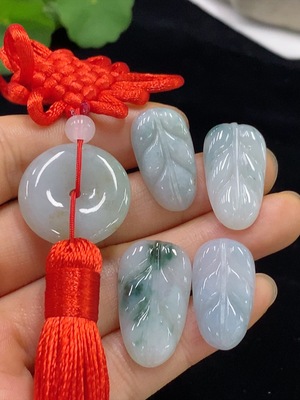 F32788821 Jadeite Pendant Bulk Lot with Non-Grade A Beads