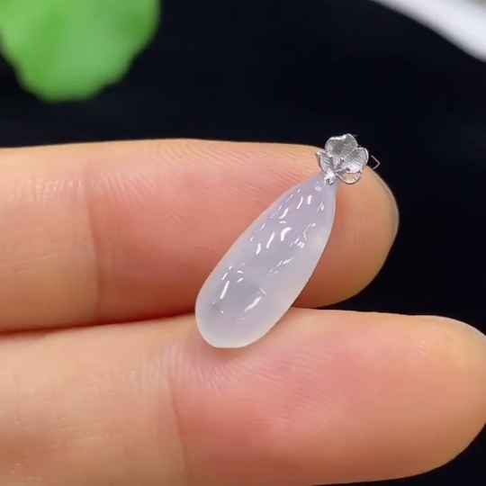 F34044779 Jadeite Fu Dou Pendant 18k Total Weight Approx. 0.79g