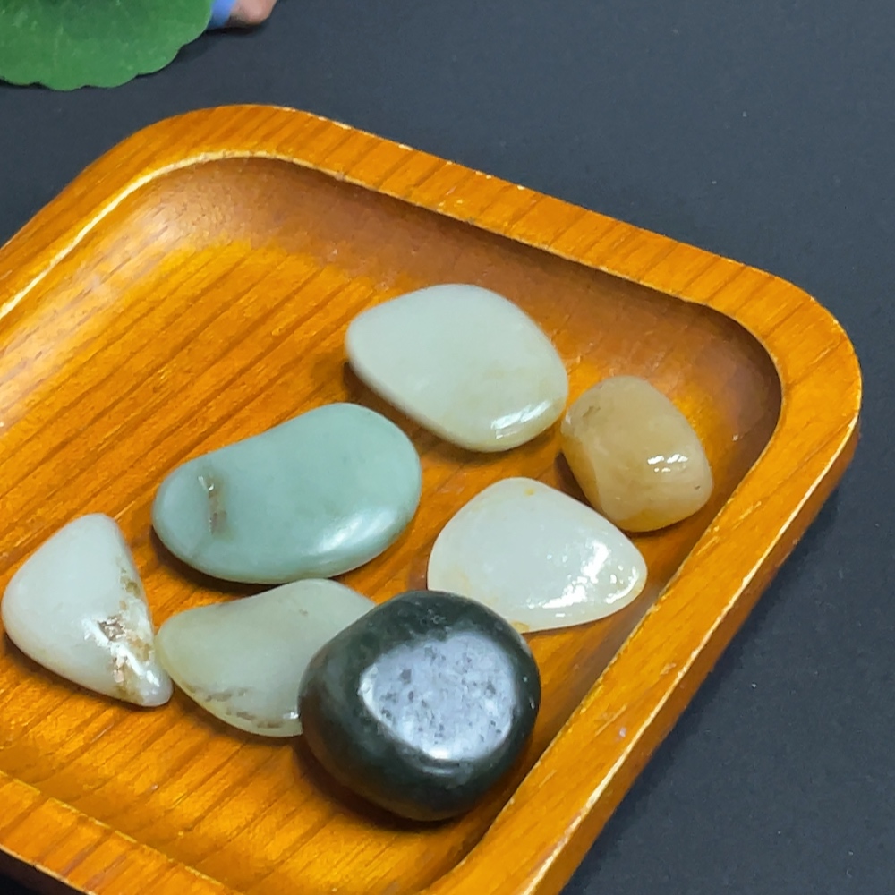 H33881689 Hetian Jade, undetermined cause of skin color, total weight approx. 45.4g