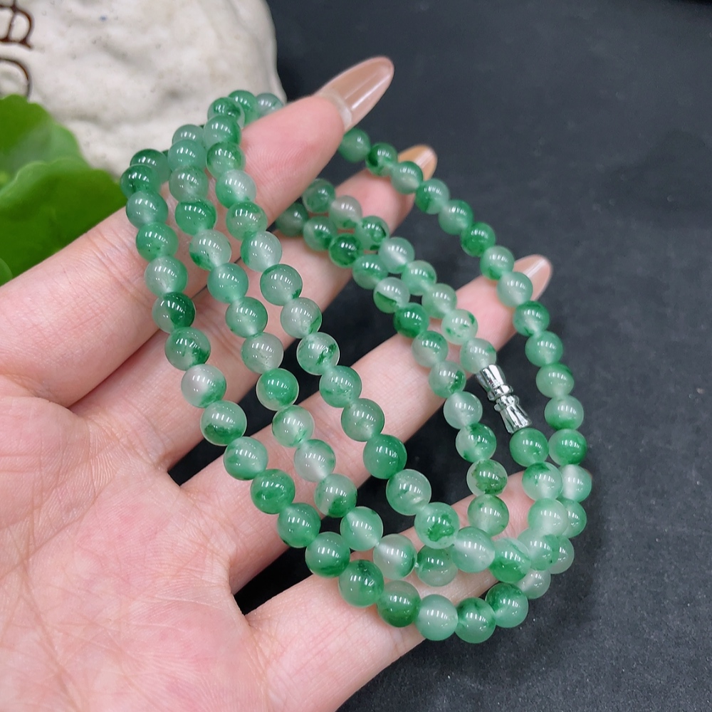 H32726228 African Emerald (Dulong Jade)