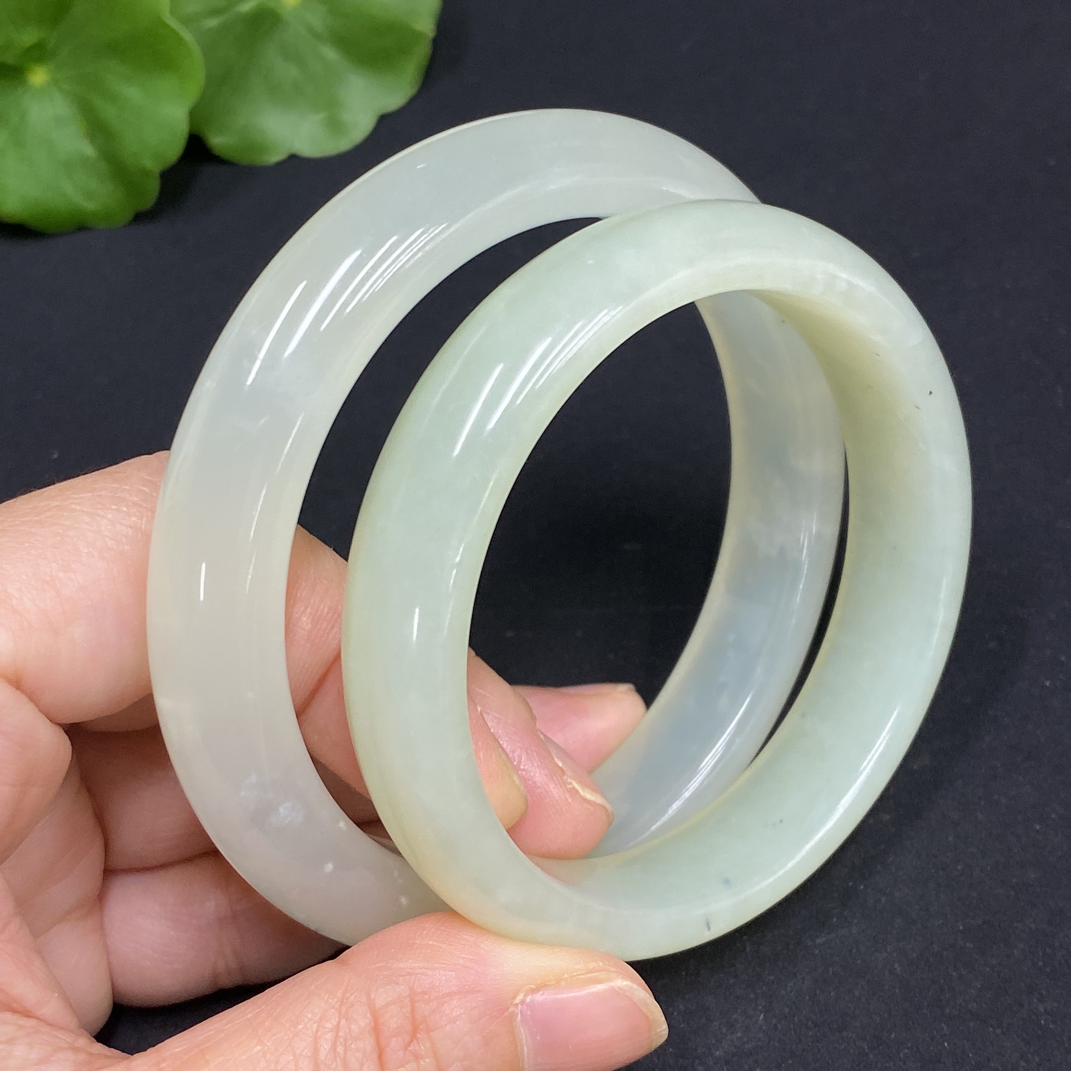 H34987028 Xiuyu (Serpentine Jade) Regular Circle Bracelet
