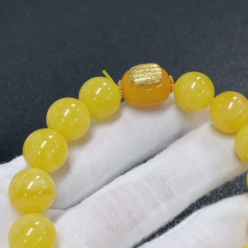 C32742582 Amber Beeswax Bracelet Non-Gold Total Weight Approx. 20.45g Size 12.7mm