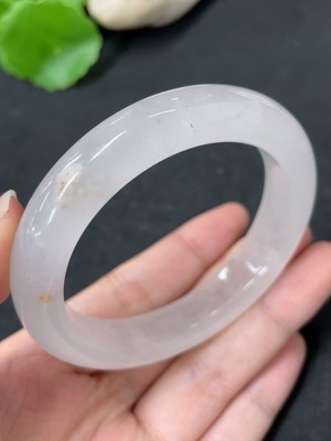 H41945386 非洲翠（独龙玉）正圈手镯  圈口55   货品总重约48.6g