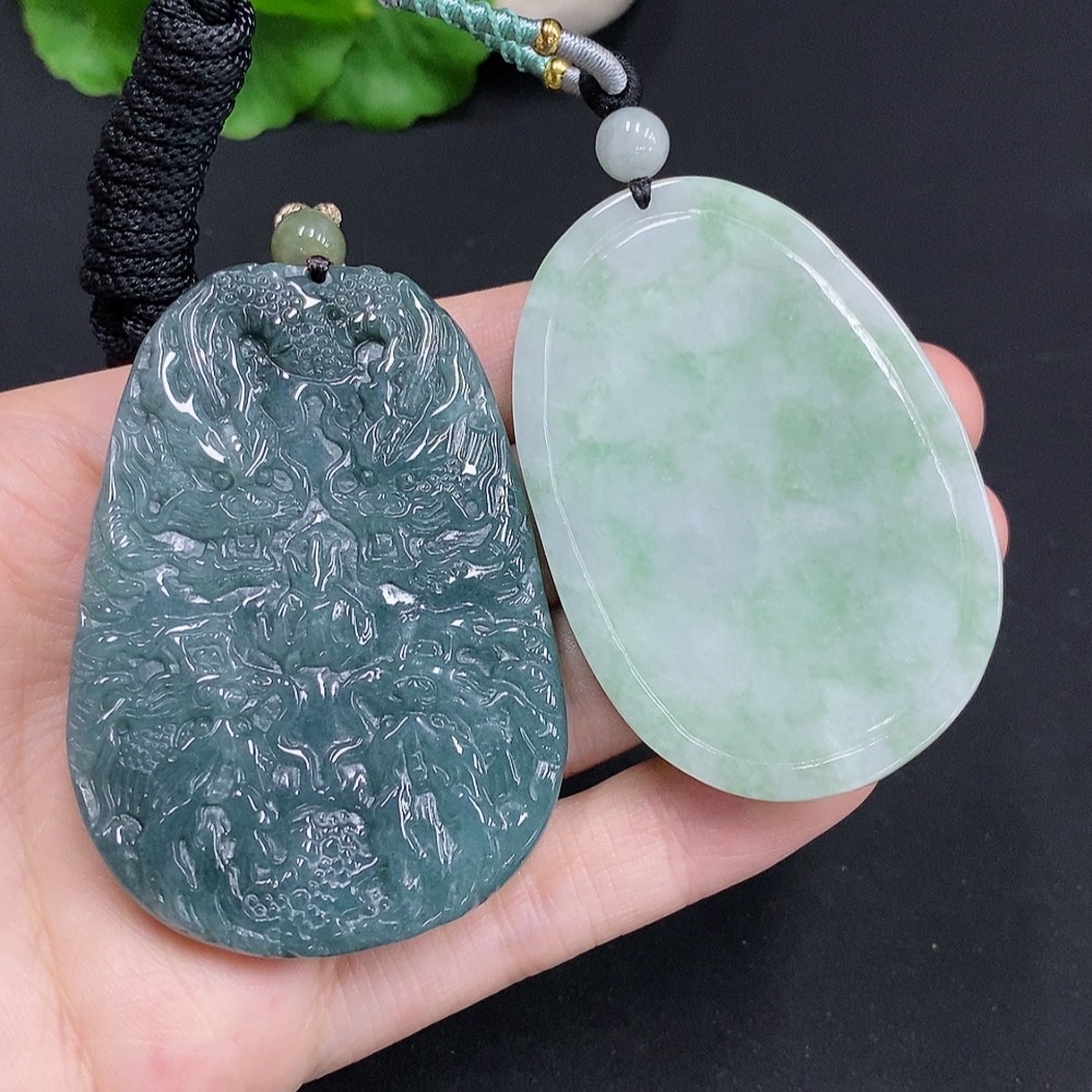 F30555390 JadeitePendant