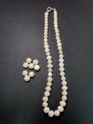 C34006012 Pearl Necklace + Loose Beads Non-Gold Total Weight Approx. 90.14g Sell as a Lot