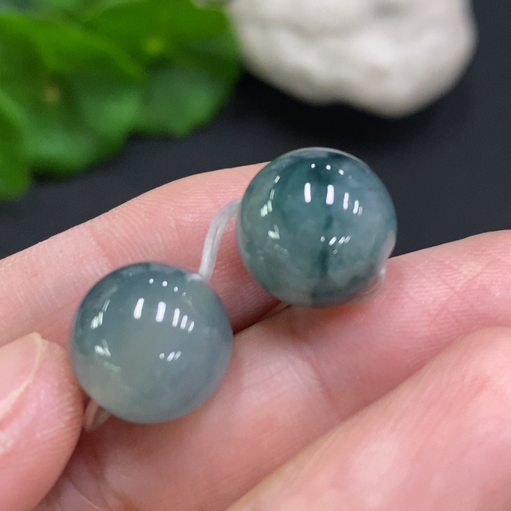 F35126141 Jadeite Beads Sell as a Lot
