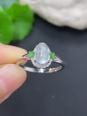 F41809652 翡翠葫芦镶嵌戒指 18K金 圈口14 货品总重约2.6克（配镶钻石）