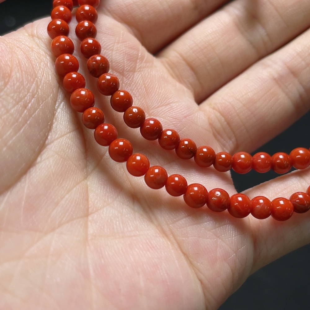 C34993762 Red Agate + Crystal Bead Strand with Visible Organic Matter, Total Weight Approx. 11.52g, Bead Size ~1mm