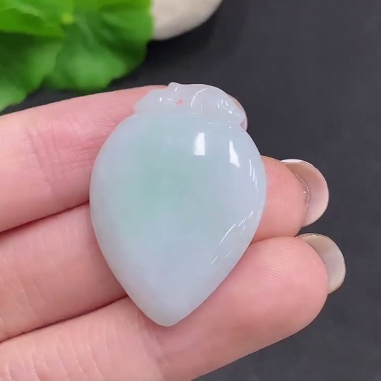 F34060699 Jadeite Peach Pendant Total Weight Approx. 8.2g