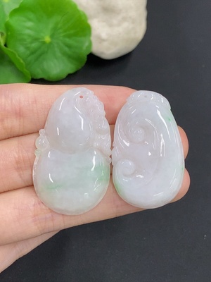 F46602619 翡翠挂件一手走