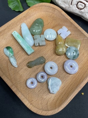 F12383908 Jadeite Pendant Wholesale Set