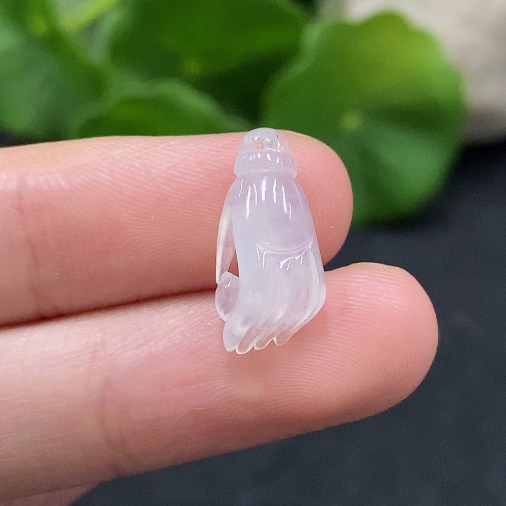 F34057355 Jadeite Palm-sized Pearl Pendant