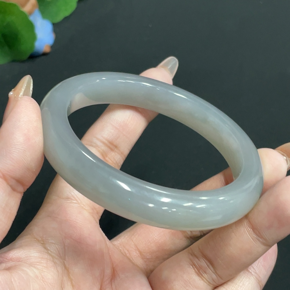 H31660374 Hetian Jade Round Bracelet Size 61.3 Total Weight Approx. 60g