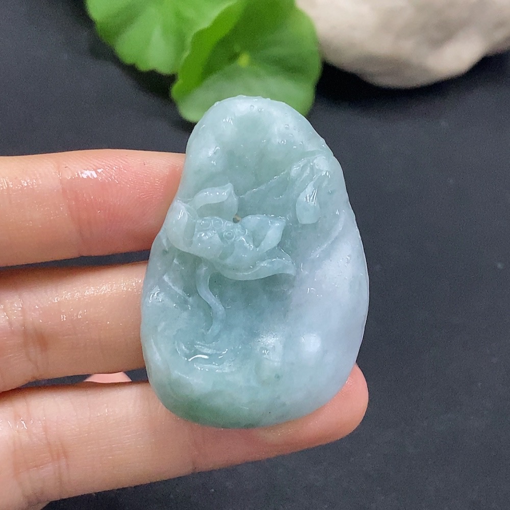 F30565176 JadeiteLotus Pendant (Unpolished, Total Weight Approx. 26.02g)