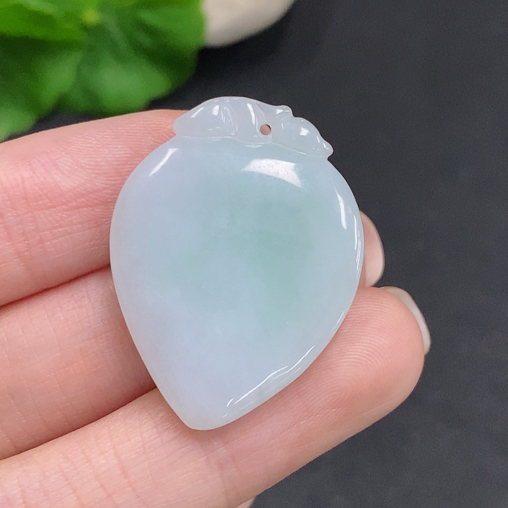 F34060699 Jadeite Peach Pendant Total Weight Approx. 8.2g