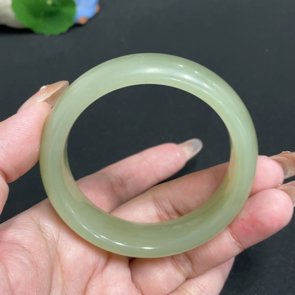 H32782056 Hetian Jade Round Bracelet Size 54.8 Total Weight Approx. 63g