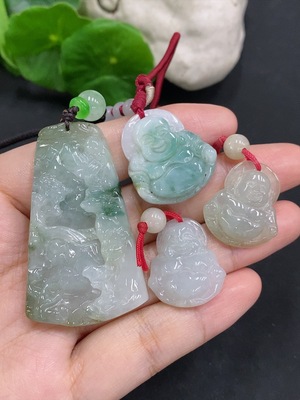 F34961446 Jadeite Pendant Sell as a Lot with Beads Non-Jadeite